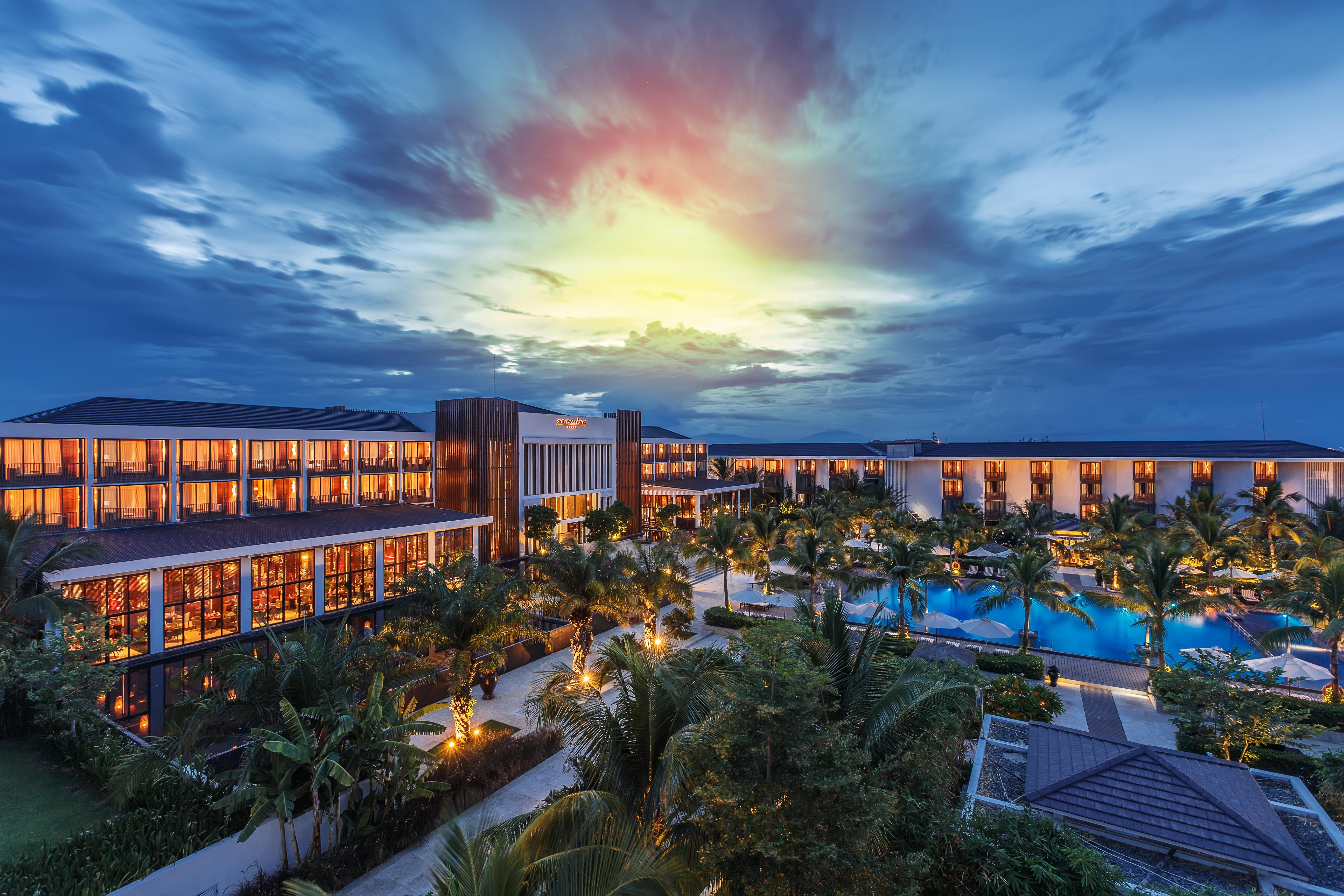 Sunrise Premium Resort & Spa Hoi An Exterior photo